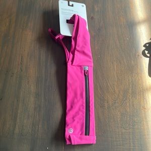 Lululemon Hot Pink Fast and free run belt NWT size SM/M